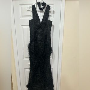 Maxi black dress size M - fashion nova . Bundle ( dress , shoes and a necklace-